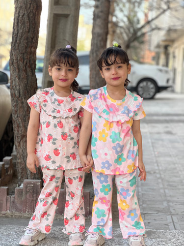 ست های راحتی دخترانه ریلی جامک طرح اسکاتلندی مدل شلوار بوت کات مناسب برای 1تا 12سال دوطرح شاد و زیبا